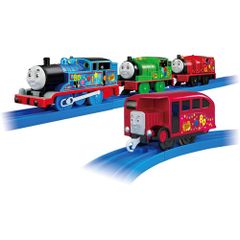 【新品・送料無料】 プラレール きかんしゃトーマス原作出版80周年 キラキラのソドー島のにんきものセット (4両セット)