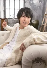 【中古】生写真(ジャニーズ) 関ジャニ∞/渋谷すばる/上半身・白シャツ・ソファー座り・右手ピース/関ジャニ’sエイターテイメント オリジナルフォトセット