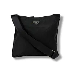 プラダ　PRADA トライアングルロゴ　クロスボディバッグ　ショルダーバッグ　テスートナイロン　ブラック　黒　NERO