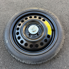 日産 NISSAN スペアタイヤ テンパータイヤ T125/70D15 95M 13年42週製造 留め具 付 ウィングロード より取外し