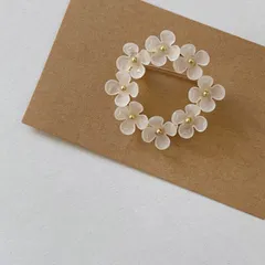 アジサイブローチコサージュ　ホワイト　　ハンドメイド