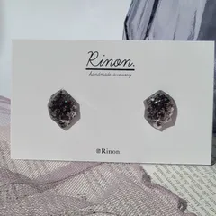 鉱石風　シンプル　ピアス　クリア×ブラック