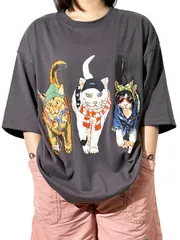 新品 CORISCO コリスコ 猫 プリント Tシャツ 半袖 メンズ レディース ユニセックス かわいい アニマル プリント カットソー 子猫 cat 3匹 バックプリント Tシャツ tee M L LL チャコール  2 181927