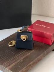 Salvatore Ferragamo キーリング ガンチーニ