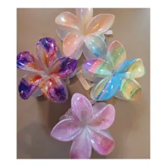 フラワーヘアクリップ　プルメリア　ピンク系おまかせアソート３個セット