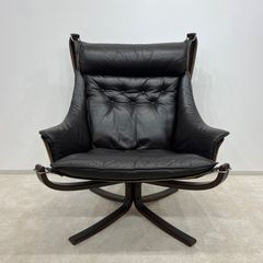 ファルコンチェア（正規品）　バットネ　VATNE  ラウンジチェアー　アーム付き　本革