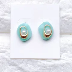 No.381　レジン　エメラルドグリーン　パール　ピアス　イヤリング