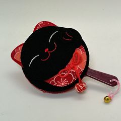 【和柄手鏡　NO.2】猫好きさん必見！縮緬の和柄手鏡🌸　１点物