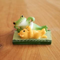 ねこじゃらしに夢中 Copeau コポー コポー カエル カエル コポー 新作 ダイカイ コポー カエル 人気 カエル の コポー 置物 ねこ ねこじゃらし 猫 かわいい 玄関 インテリア 雑貨
