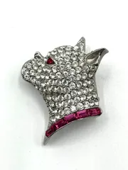 ©MAJI ブローチ シルバー 犬モチーフ フレンチブルドック 動物 ラインストーン レディースアクセサリー W3.5 H4.5