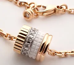 美品 BOUCHERON(ブシュロン)  キャトルホワイトダイヤセラミックブレスレット K18PG K18YG 5.4g ダイヤモンド バングルのサムネイル