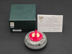 1998 長野オリンピック 記念商品 ミニチュア カーリングストーン 赤