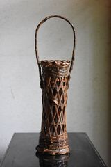 天然蔓（つる）編み 手付花籠 落とし付き 花入れ 蔓籠 生け花 茶道具