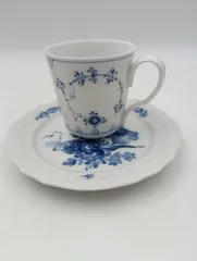 【K-1297】Royal Copenhagen ロイヤルコペンハーゲン ブルーフルーテッド プレイン マグカップ（M）中プレートセット