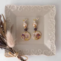 レジンのアートピアス　天然石　ヴィンテージパール