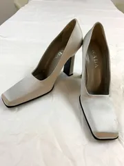 PRADA　プラダ　パンプス　シルバー　ヒール　シューズ　靴