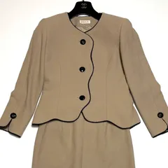 YUKI TORII ユキ トリイ イタリア製生地 フォーマルスーツ スカート セットアップ レトロボタン ベージュ ９号  Mサイズ