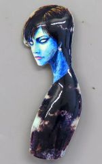 【中古】バッジ・ビンズ 黒服の美少年 ホラーなメタルブローチ 「伊藤潤二展 誘惑 JUNJI ITO EXHIBITION ENCHANTMENT」