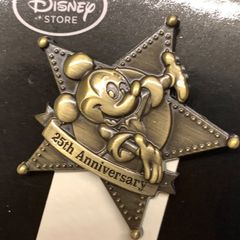 ディズニーストアジャパン25周年記念 ピンバッジ ミッキーマウス