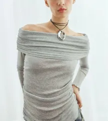 タグ付き新品 ザラ シャーリング ディテール オフショルダー Tシャツ s