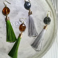 【グレー】タッセルピアス・イヤリング