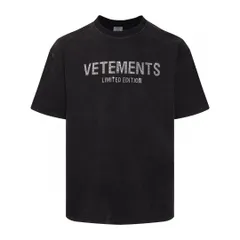 2024年最新】VETEMENTS tシャツの人気アイテム - メルカリ