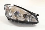 【適合車種】 BENZ W221前期 バイキセノンヘッドライト 右側