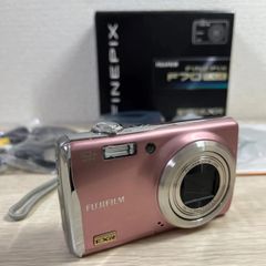 【美品】FUJIFILM FinePix F70 EXR ピンク デジカメ　デジタルカメラ　フジフィルム