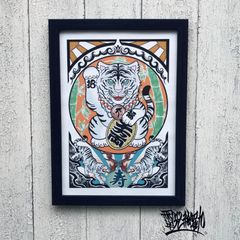 尾九 開運イラスト 招き虎 白虎 寿文字 A4サイズ  フレーム付き