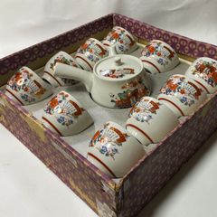 1725 九谷焼　赤絵　赤地金花　茶器セット　急須1客　湯冷し1客　湯呑4客 1725 九谷焼赤絵赤地金花茶器セット急須1客湯冷し1客湯呑4客