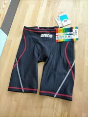 アリーナ◆メンズ 競泳水着 練習用 長持ち水着 スパッツ ブラック×レッド