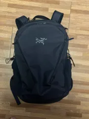 2025年最新】アークテリクス マンティス ブラックサファイアの