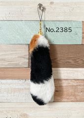 三毛猫柄　しっぽストラップ　しっぽキーホルダー　猫　akaneko  ファー　ボア　猫しっぽのサムネイル