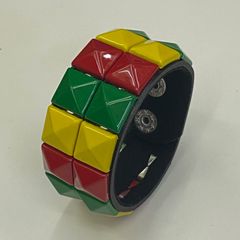 1個 フェイクレザー ピラミッド スタッズ ブレス ブレスレット バングル メンズ 男性用 レディース 女性用 ヘビメタ パンク バンド アクセサリーのサムネイル