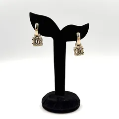 2026年最新】シャネル ピアス キューブの人気アイテム - メルカリ