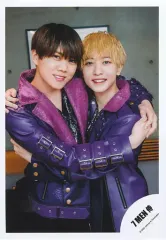 【中古】生写真(ジャニーズ) 7 MEN 侍/中村嶺亜・佐々木大光/膝上/7 MEN 侍 「JOHNNYS’ Experience」グッズオフショット/公式生写真