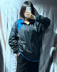 L Nike(ナイキ） 青 バイカラー 黒 ウインドブレーカー