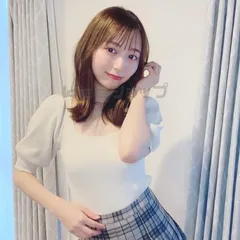 胸元 スクエアネック ボートネック パフスリーブ 半袖ニット トップス デコルテ