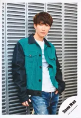 【中古】生写真(ジャニーズ) Snow Man/渡辺翔太/膝上/「Snow Man LIVE TOUR 2021 Mania」グッズオフショット/公式生写真