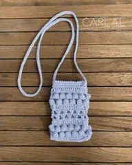 【Sサイズ】キラキラクロッシェスマホポシェット ショルダー　ホワイトシルバー