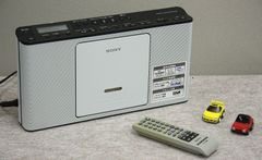SONY 日本語表記のスリムデザイン 語学学習に役立つ再生速度調整 A-Bリピート機能付 CDラジオ ZS-E80