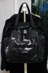 BALENCIAGA(バレンシアガ) AMI PARIS(アミパリス) ラムスキン ミディアム トートバッグ ブラック