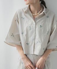 夢展望公式 [新品未使用] タフタ刺繍ハーフスリーブブラウス [アイボリー] 他カラー別ページ有 bohmal ブラウス・シャツ ブラウス・シャツ（５分袖・７分袖） 535429-01
