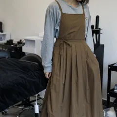 ☆ ダークブラウン ☆ ロング丈 キッチン エプロン ポケット付き エプロン ロング ポケット エプロンドレス カフェエプロン ワークエプロン 保育士 介護士 前掛け 前掛 ロング丈 ポケット付き ワンピース風 シンプル 無地 かわいい 可愛い