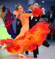 ホワイト 立体花モチーフフロート ペア 社交ダンス モダンダンス
