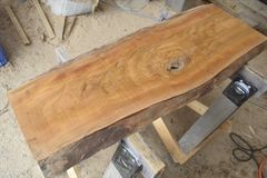 アウトレット サクラ(桜)の一枚板 長さ約97cm 幅約31～38cm 厚さ約3.9cm DIY用 Z282