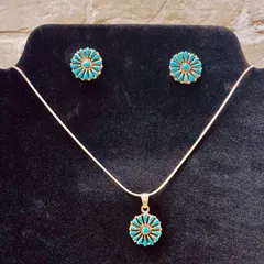 アリゾナターコイズ  使用ピアス＆ペンダント　セット