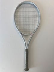 【中古・訳アリ・極美品】。ウィルソン(Wilson) 2023 SHIFT 99 V1 シフト99 V1 (300g) WR145311 海外正規品 硬式テニスラケット ガット張上済 G2(4_1／4)