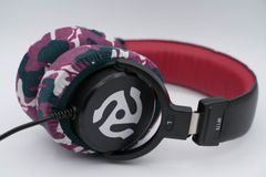 Numark HF175 のイヤーパッドの保護・修理に mimimamo スーパーストレッチ・ヘッドホンカバー （サイズ：L、色：ボルドー、型番：MHC-002-CB）