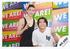 【中古】生写真(STARTO) SixTONES・Snow Man/森本慎太郎・ラウール/横型・上半身/「WE ARE! Let’s get the party STARTO!!」バックステージフォト/公式生写真